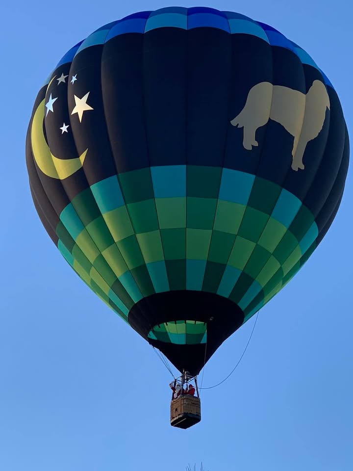 Santa made an appearance today over Marion in my hot air balloon.