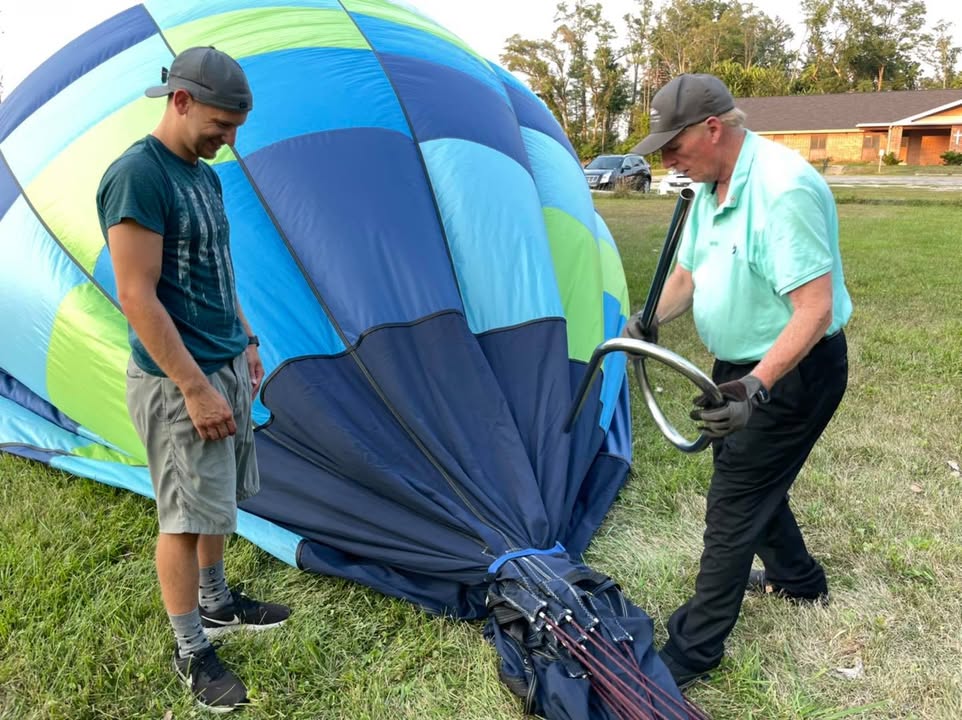 The wind was a little to strong for a flight tonight so we took the time for a maintenance check...