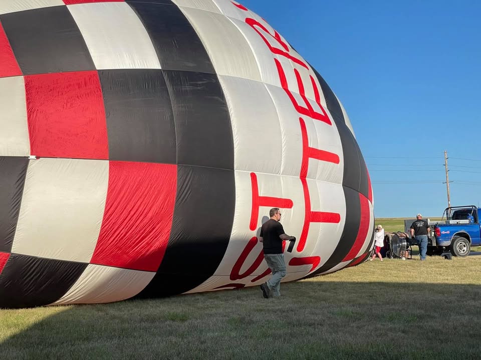 Kim finally got to celebrate her birthday with a balloon ride last night.