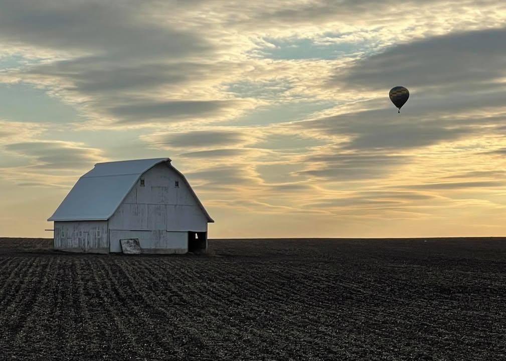 Last night was perfect weather for a solo flight over the Iowa country side.