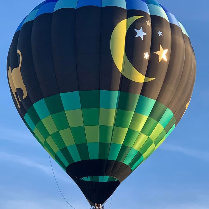 Thank you Santa for helping me get my balloon inflated.