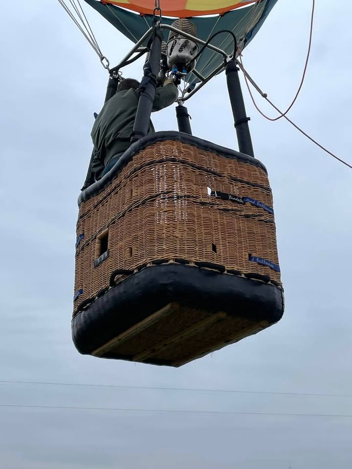 It wasn’t a very pretty ballooning day but it was a flyable day.
