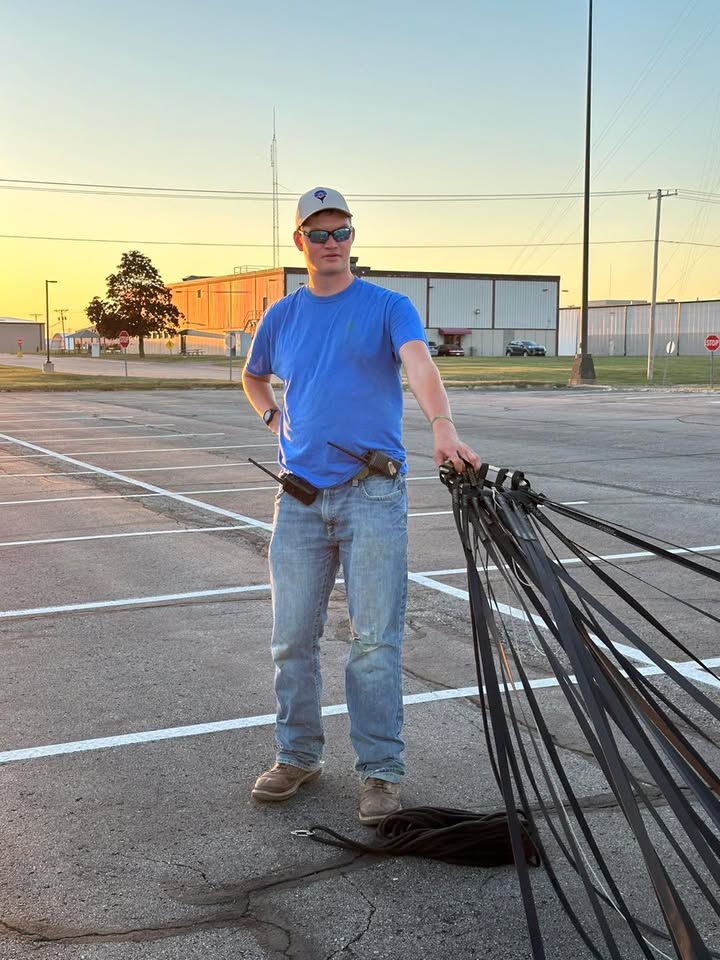 Last night, Chris and i launched together and landed together.