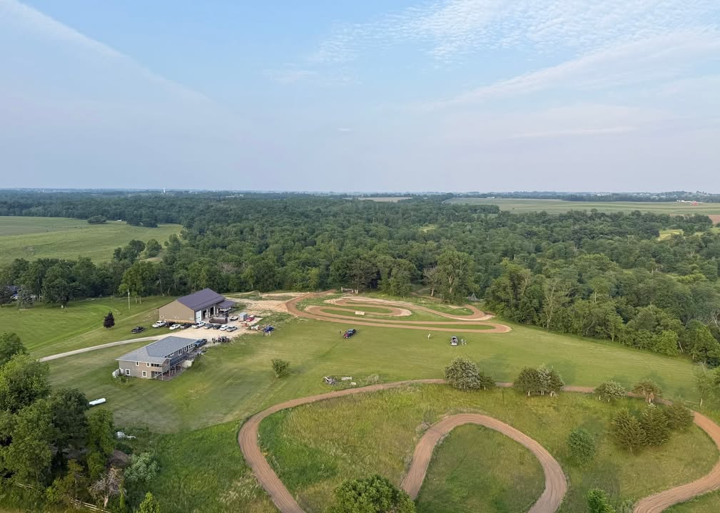After an excruciating slow start to ballooning in the Cedar Rapids area we had four flights this...